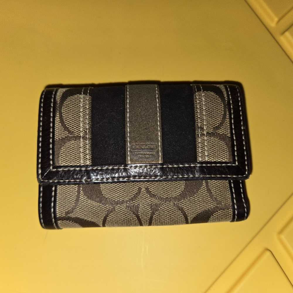 Coach Wallet Signature - image 1
